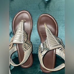 Size 8.5 silver sandals